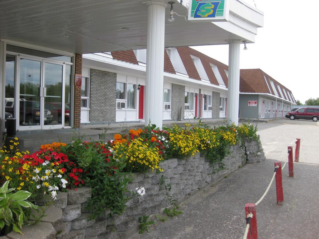 Hotel Matagami Kültér fotó